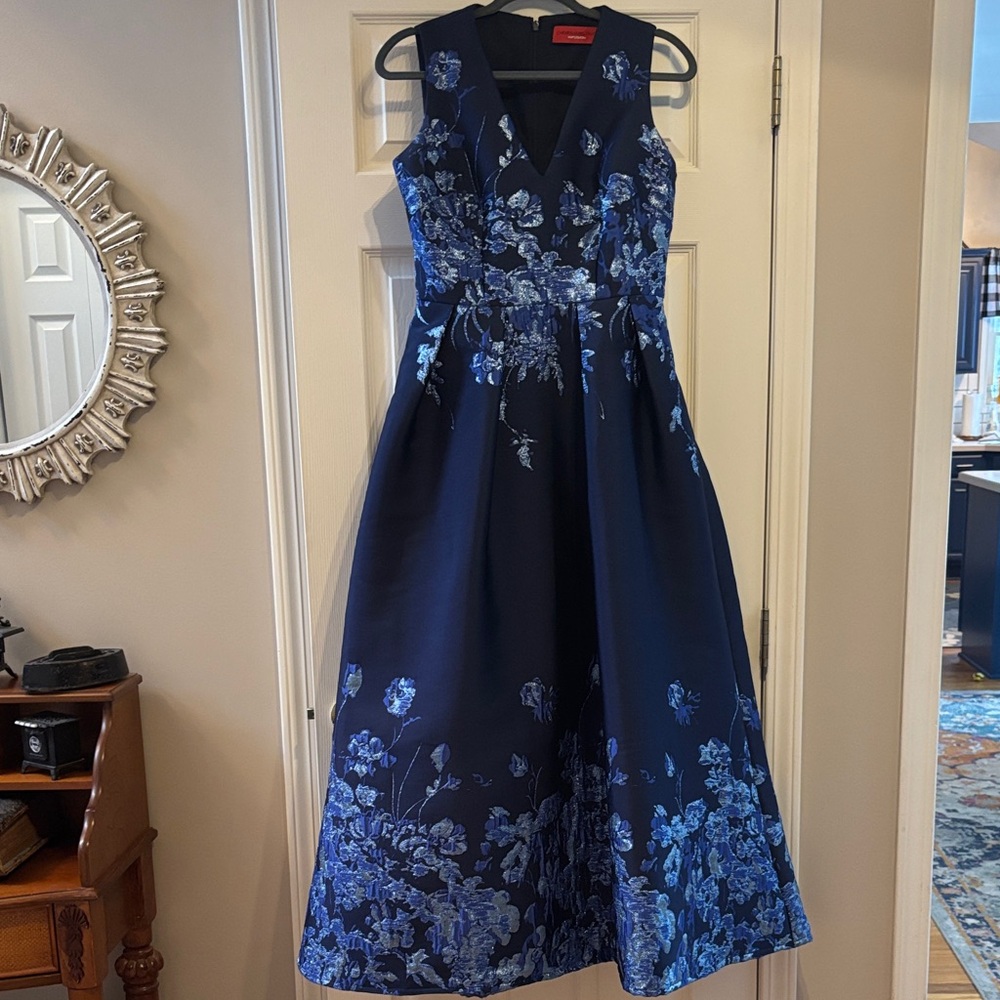 Carmen Marc Valvo Midnight Blue Floral Mother of the Bride dress size 8